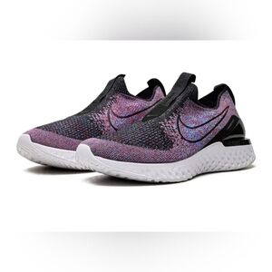 Nike Epic Phantom React Flyknit Sneackers Size 10